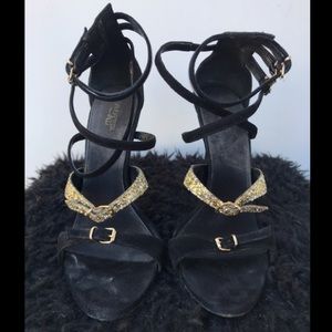 SALE! 
GIAMBATTISTA VALLI Heels